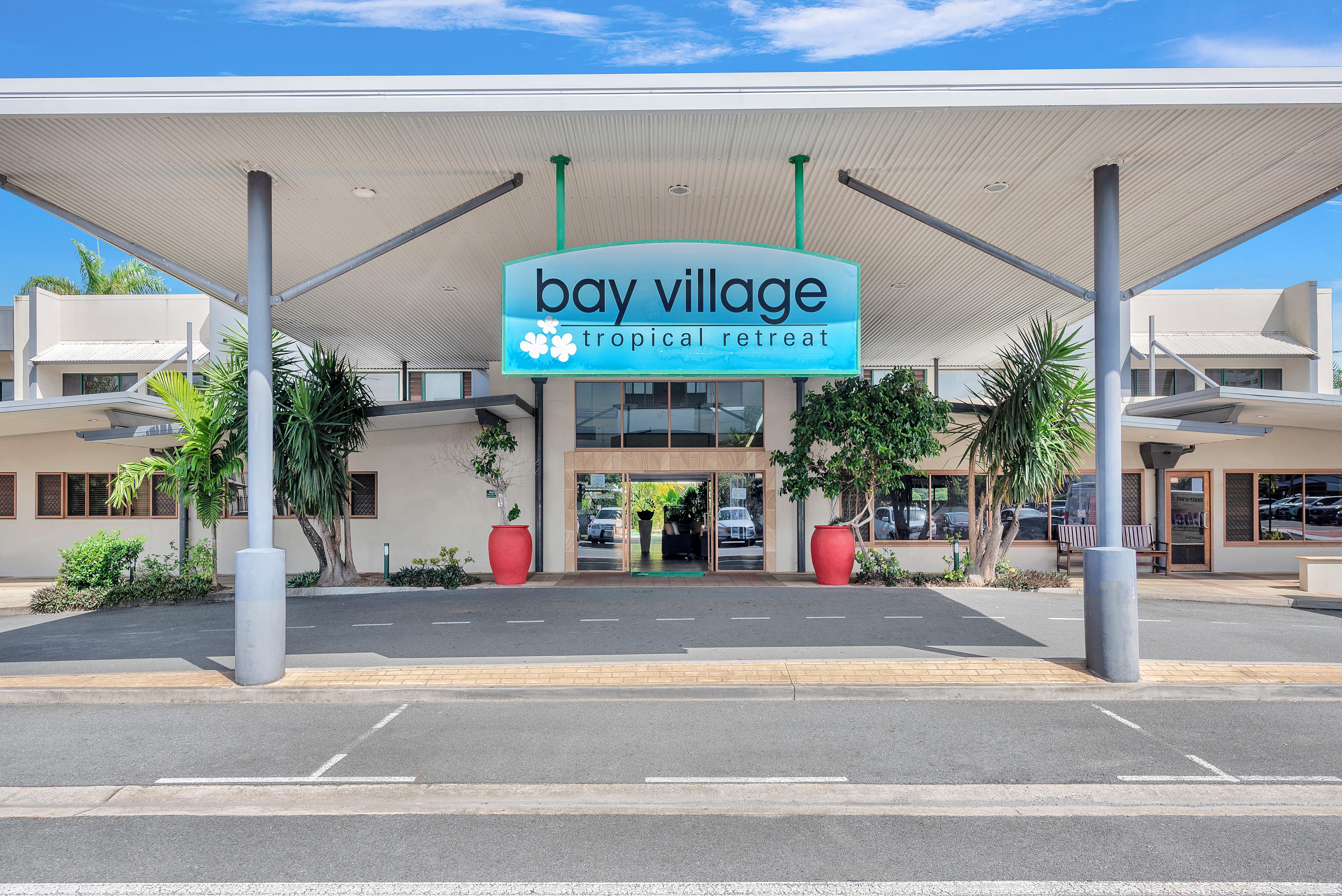 Bay Village Tropical Retreat & Apartments Cairns Bagian luar foto